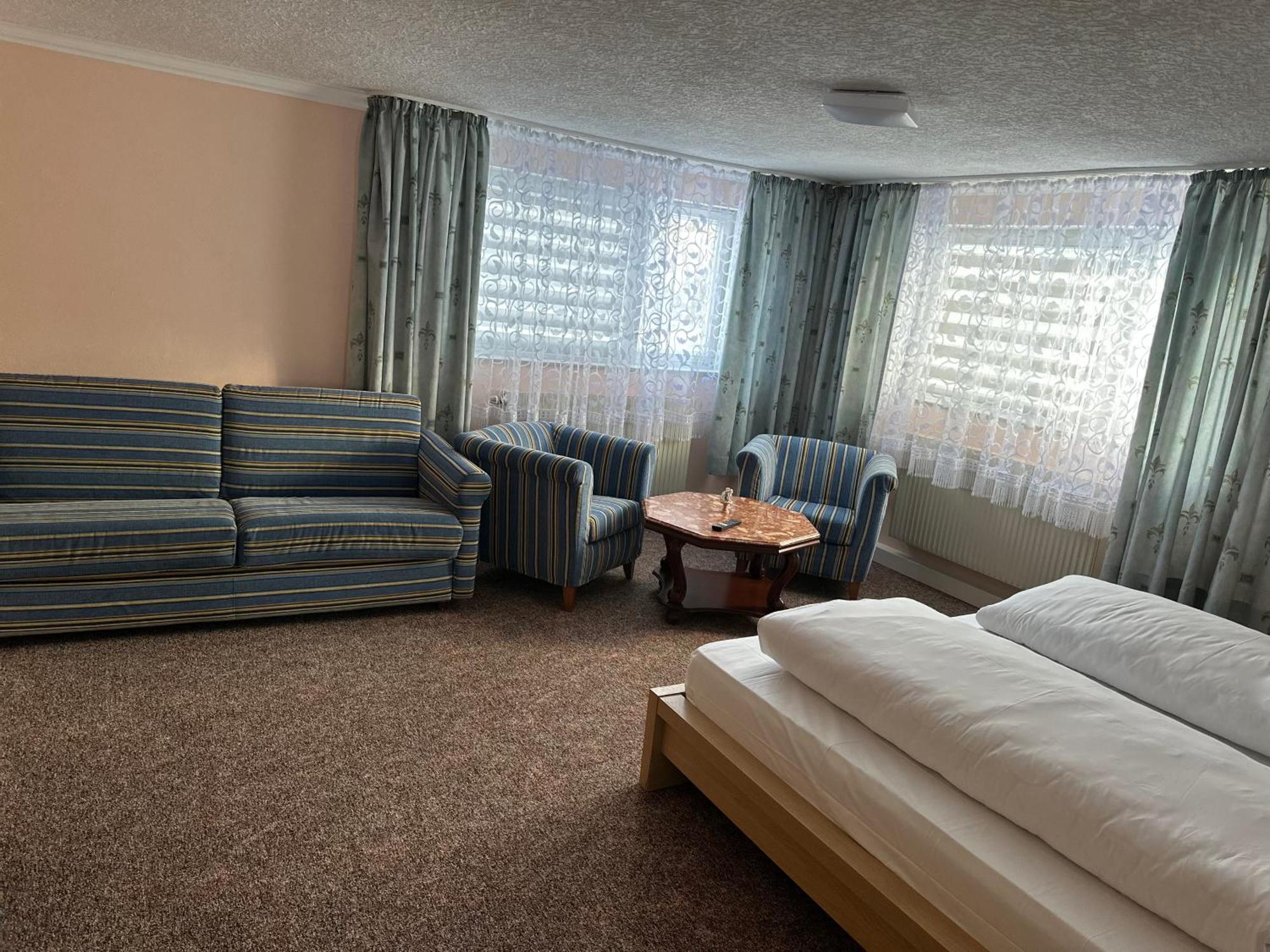 Pension Zur Alten Schule Беренштайн Экстерьер фото